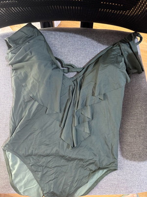 One-piece swimsuit green size S like new