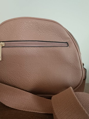 Crossbody bag in pink nude synthetic leather like new