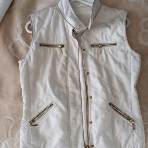 White women's sleeveless vest Zara like new, size M