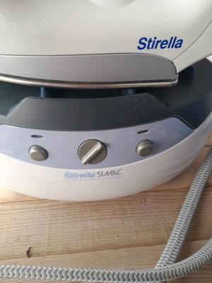 Stirella iron like new