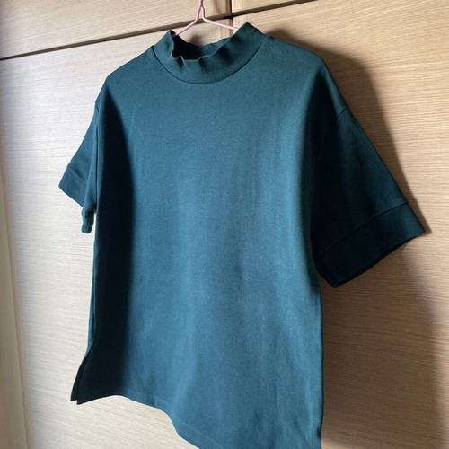 Zara t-shirt with high collar, short sleeves, size L, like new, cypress green