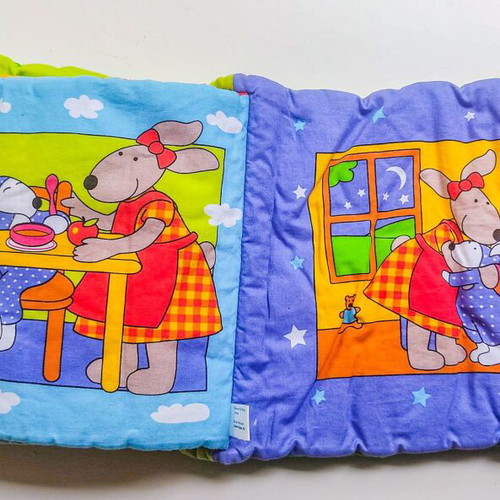 Cloth educational book and pillow for baby like new, Savvalas editions