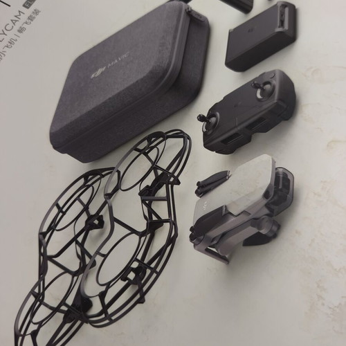DJI Mavic Mini set like new with 3 batteries and accessories