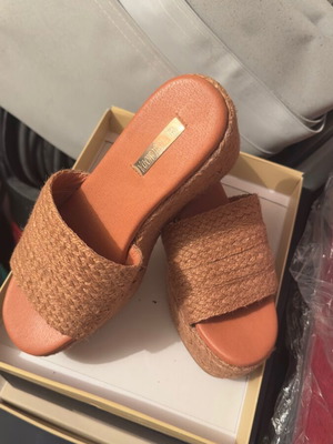 Πλατφόρμα Νο 38 ταμπά Alba Moda σαν καινούργια