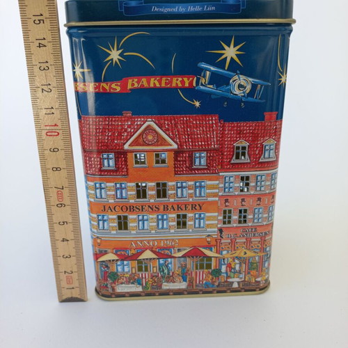 Collectible metal Christmas box candle holder like new