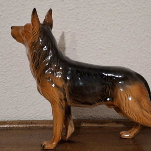Goebel German Shepherd Figurine 30618-20 like new, vintage