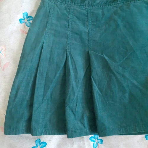H&M skirt used, green, above the knee, size 34