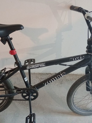 Champions Quatro FS 26'' women's bicycle and Zombie BMX used