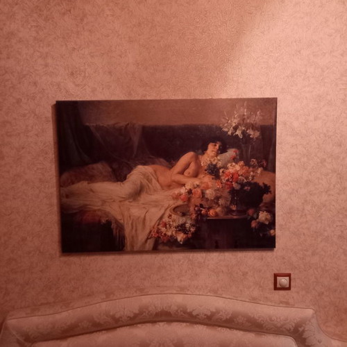 Bizzart paintings used, pack of 45 pieces