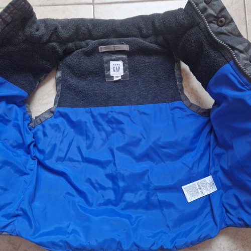 Gap puffer vest like new, size 104 cm, black and gray