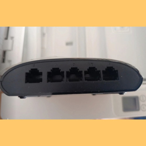 D Link Switch 5-Port Gigabit Ethernet New