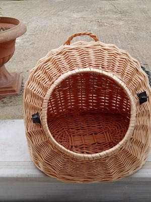 Cat transport basket and nest made of natural willow wood Vida XL like new
