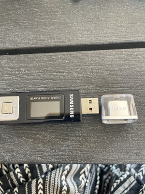 Samsung Vintage MP3 Player digital audio player like new