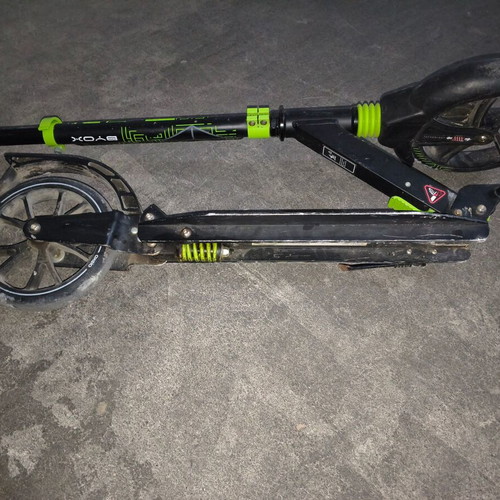 Enigma scooter used, foldable with adjustable handlebar
