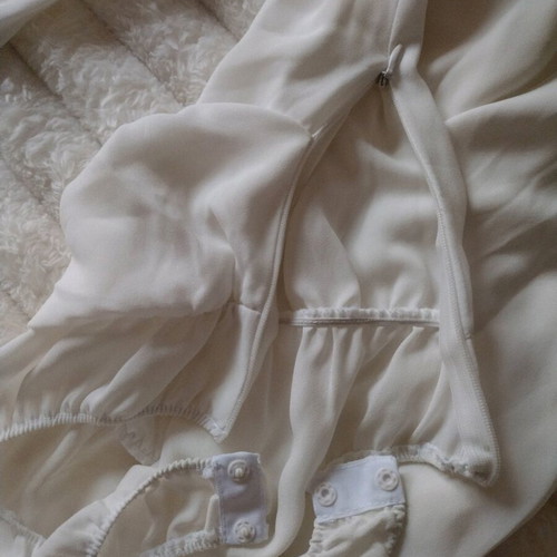 White bodysuit size M like new with silk and lace