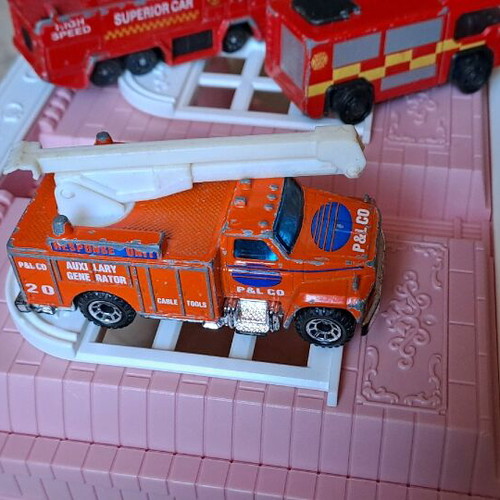 Fire brigade used, 4 metal vehicles