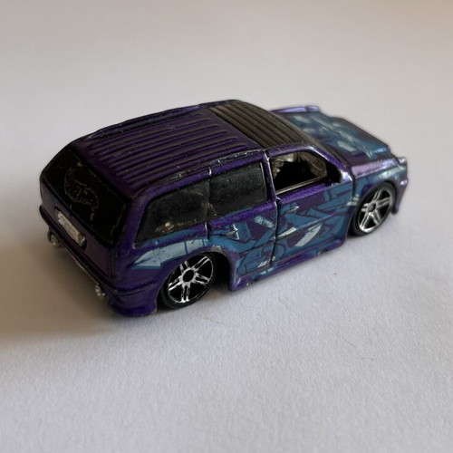 Hot Wheels 2004 Boom Box Purple Graffiti used