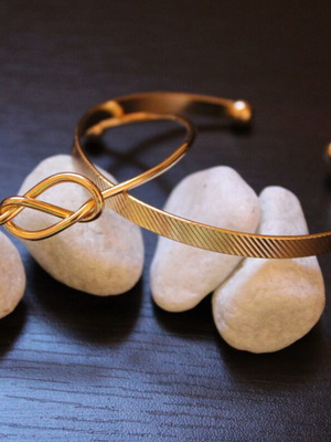 Bracelet set new handcuff style
