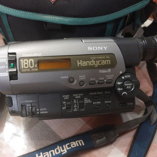 Sony CCD-TR620E analogue camcorder full set like new