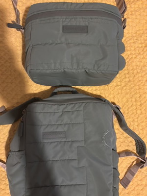 Donebydeer bag and food pouch like new