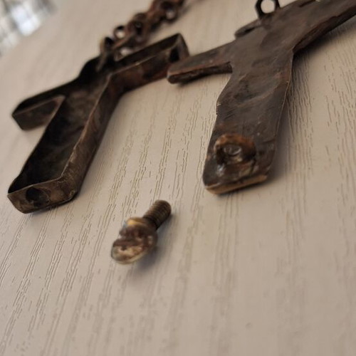 Cross pendant with octagonal chain, Artekko