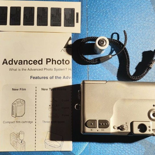 Canon IXUS 240 Advanced Analog Camera with APC Film like new