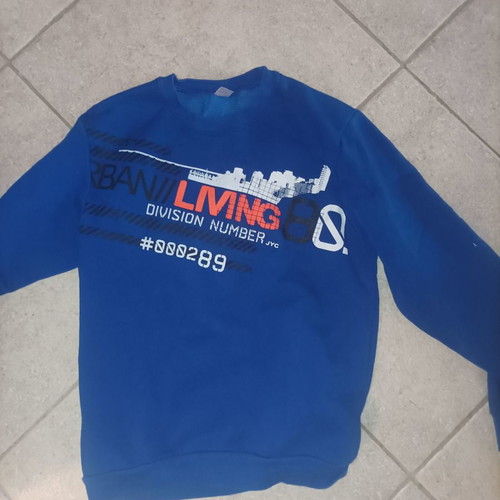 Children's sweatshirts in excellent condition, pack of 9