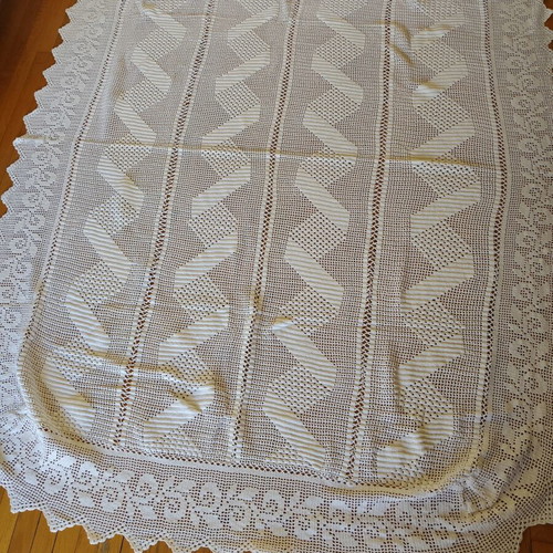 Handmade blanket 200x240 like new
