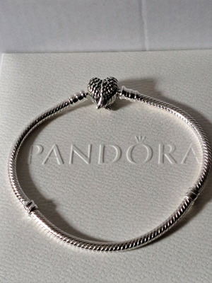 Pandora bracelet size 19 cm with heart clasp