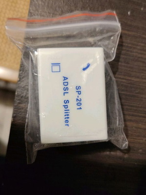 ADSL SP-201 splitter σε λευκό