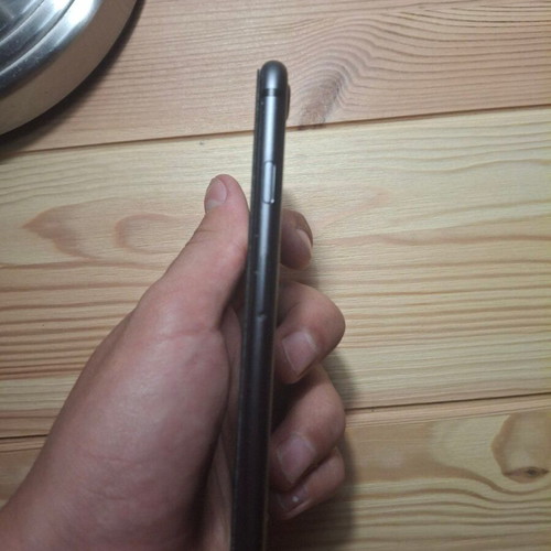 iPhone 8 used, fully functional, 64GB, black