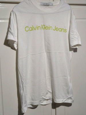 Calvin Klein t-shirt new unworn, size M, white