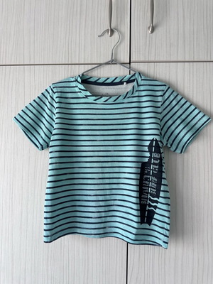 Short-sleeve t-shirt for boy 2-3 years like new, black and turquoise