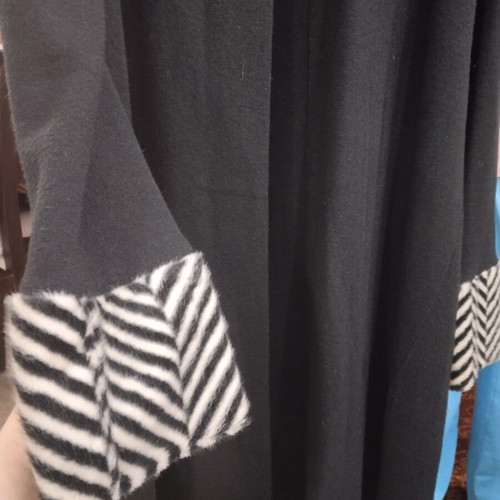Thick cardigan like new, black and white, size Small-Medium-Large