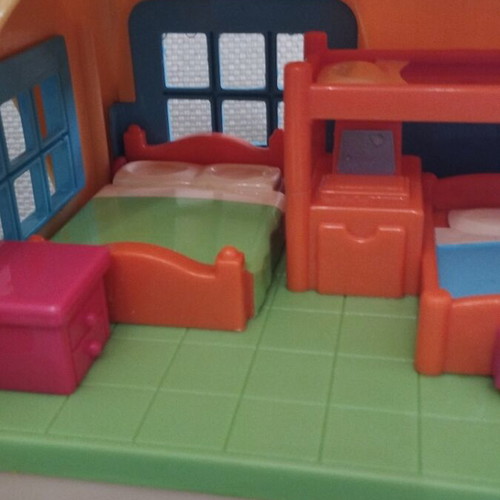 ELC Happyland playset with five figures and sounds like new