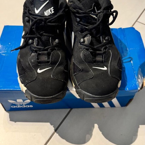 Nike Air athletic shoes used, size 38.5, black