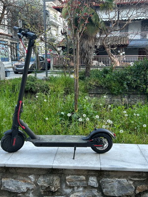 Turbo X electric scooter like new with solid tires