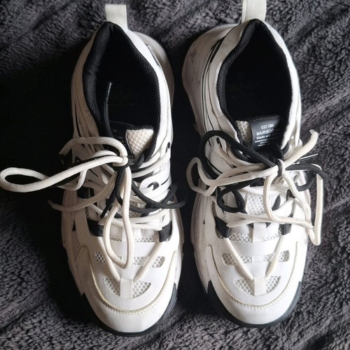 Mairiboo sneakers like new, black and white, size 39