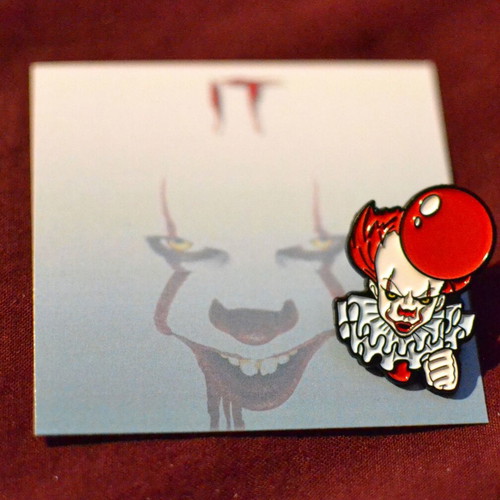 IT Pennywise pin new