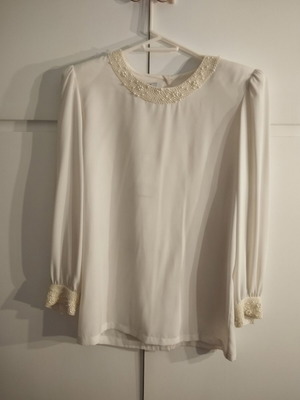 MIA vintage γυναικεία μπλούζα με λεπτομέρειες από πέρλες σε εκρού, μέγεθος 44