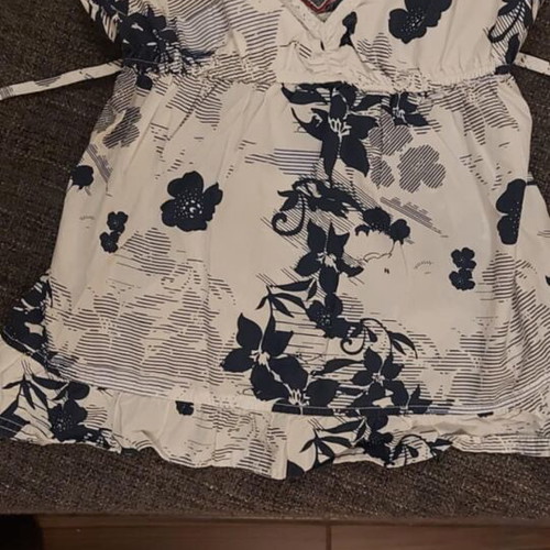 Tommy Hilfiger summer top size M like new, blue and white