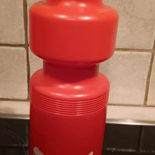 Puma water bottle new for cyclists and athletes