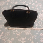Black handbag like new