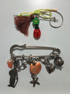 Decorative pin set new, multicolored
