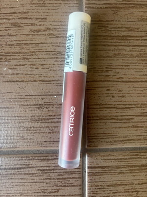 Catrice blurring lipstick like new, soft pink and red shades