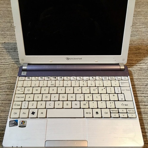 Packard Bell laptop used with Windows 7