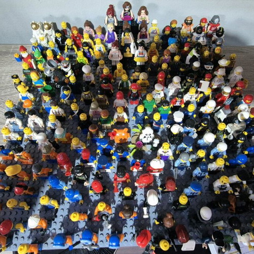 LEGO Minifigures Mega Collection new, over 150 figures in one set