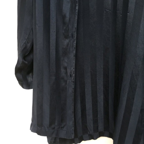100% silk robe Familet size L used, dark navy