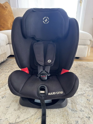 Maxi Cosi child car seat