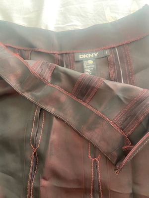 DKNY skirt new, silk